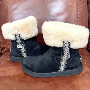 UGG Australia Genuine Suede & Shearling Lined & Trimmed Ankle Boots Size 8